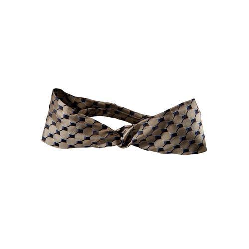 HC60 - Honeycomb Twisted Ascot